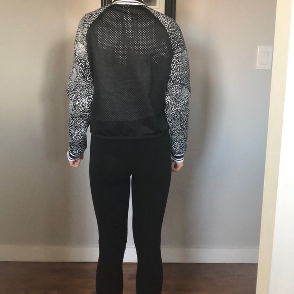 Fabletics jacket - Picture 2 of 4